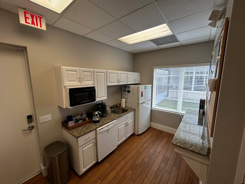 More Photos Of 1180 Ponce De Leon Blvd, Clearwater Office For Sale