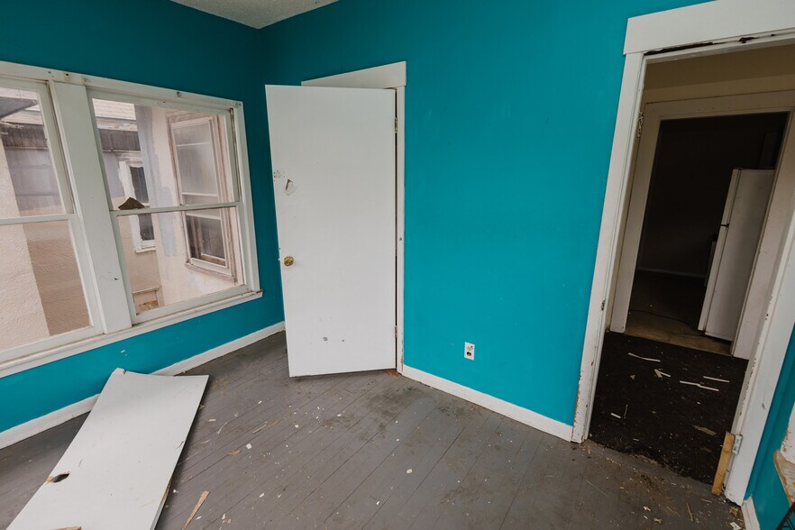 More Photos Of 123 E Madison Ave, Arkansas City Apartments For Sale
