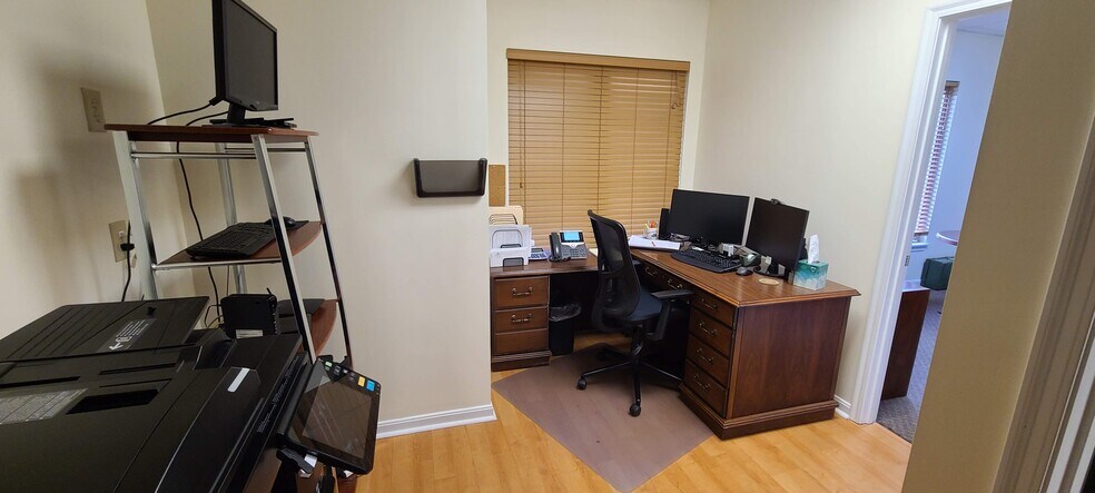 More Photos Of 6900 Houston Rd, Florence Office For Lease
