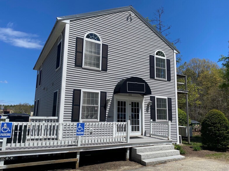 More Photos Of 100 High St, Exeter Office For Sale