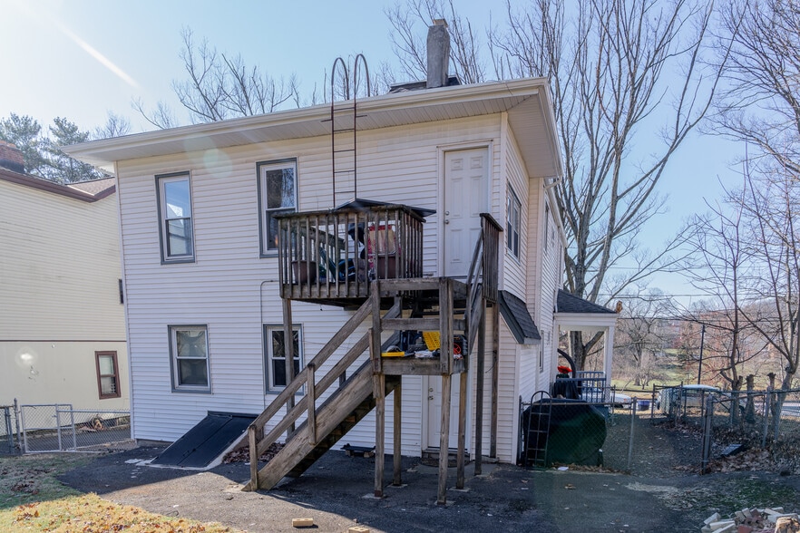 More Photos Of 15 Lakeview Pl, Verona Apartments For Sale
