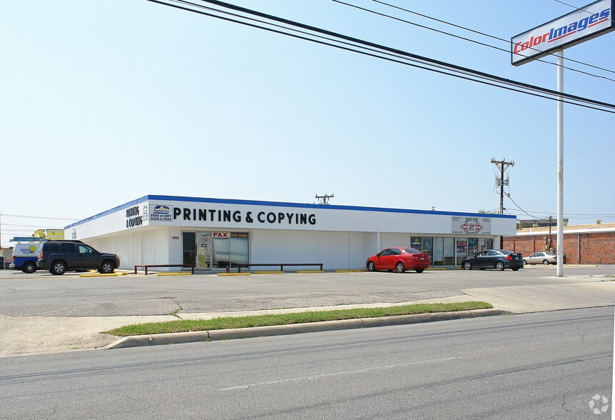 Primary Photo Of 8934 Broadway St, San Antonio Freestanding For Lease
