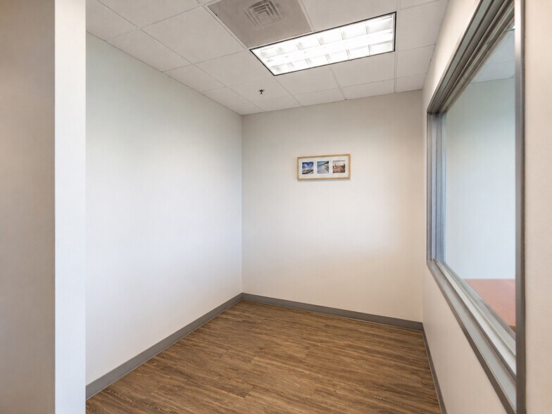 More Photos Of 950 Boardwalk, San Marcos Office For Sale