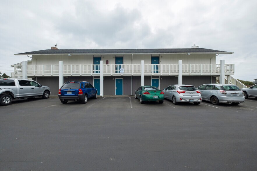 More Photos Of 1031 Discovery Ave SE, Ocean Shores Apartments For Sale