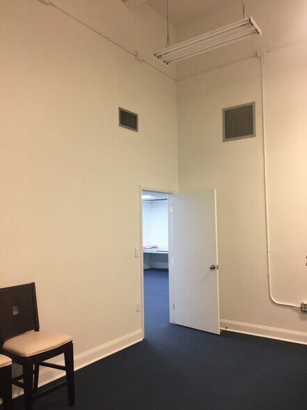 More Photos Of 5465 NW 36th St, Miami Springs Office For Sale
