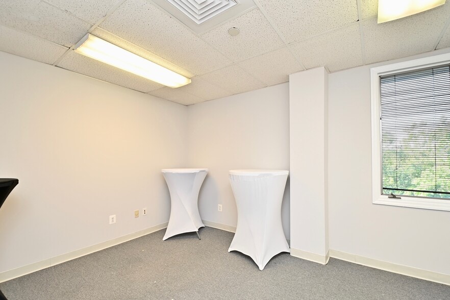 More Photos Of 10903 Indian Head Hwy, Fort Washington Office For Lease