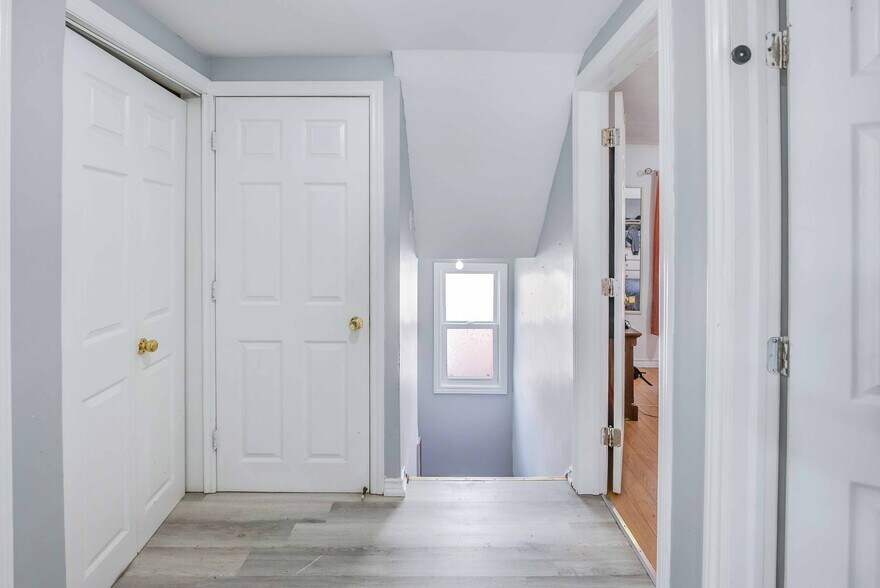 More Photos Of 5371 Huron St, Niagara Falls Apartments For Sale