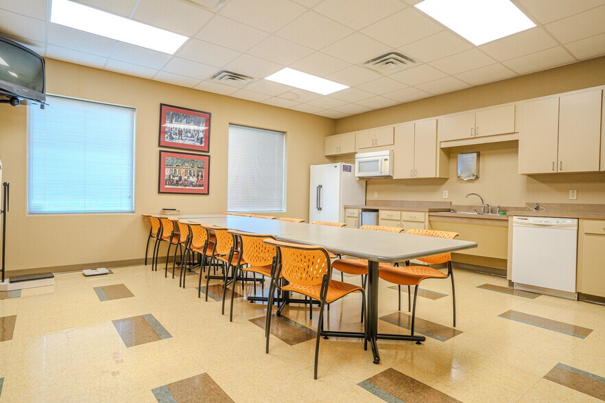 More Photos Of 1710 Arkansas Blvd, Texarkana Medical For Sale