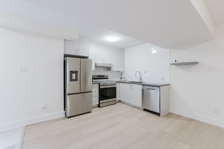 More Photos Of 62 Columbus Av, Ottawa Multifamily For Sale
