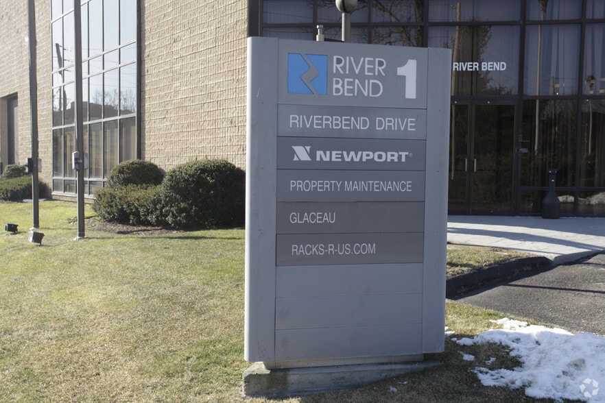 More Photos Of 1 Riverbend Dr S, Stamford Flex For Lease