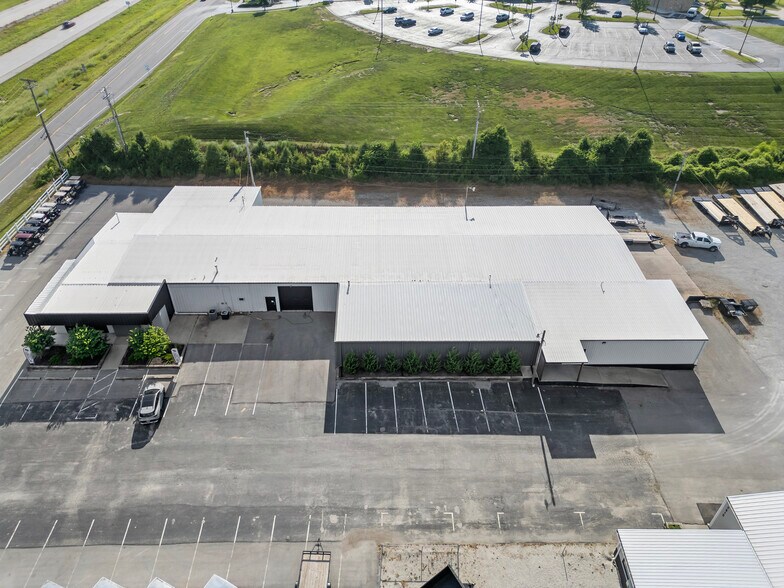 More Photos Of 2606 E Rock Haven Rd, Harrisonville Light Manufacturing For Lease