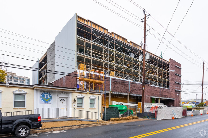 More Photos Of 204 N Stonestreet Ave, Rockville Self Storage For Lease