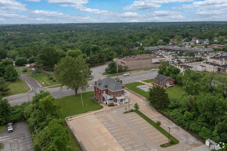 More Photos Of 5009 Lemay Ferry Rd, Saint Louis Freestanding For Sale