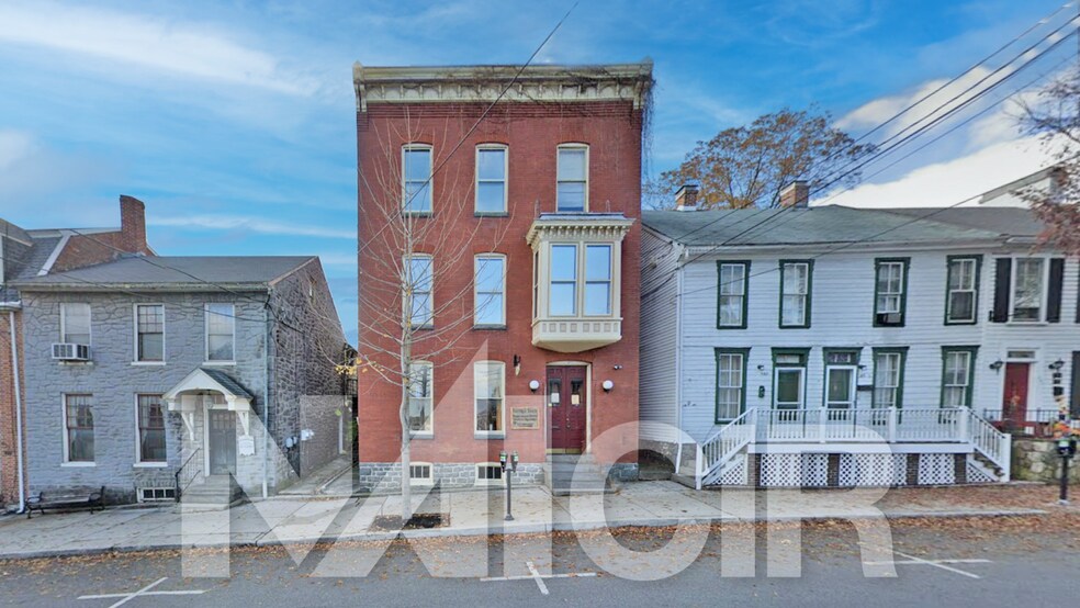 More Photos Of 247 Baltimore St, Gettysburg Storefront Retail Office For Sale