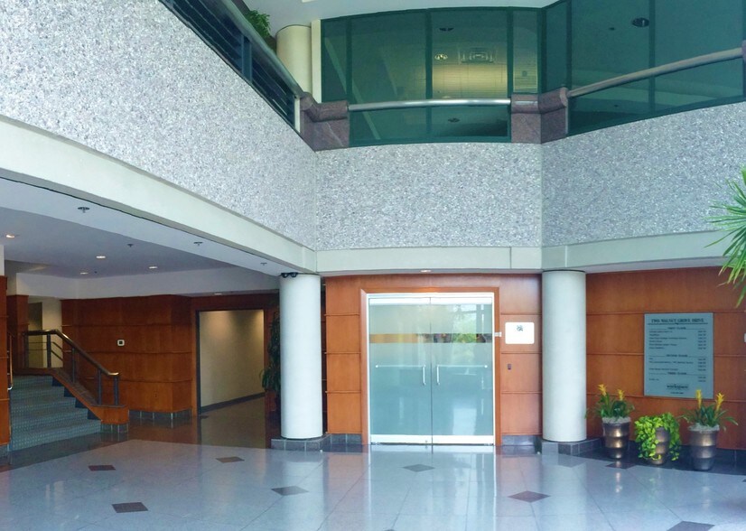 More Photos Of 2 Walnut Grove Dr, Horsham Township Office For Sale