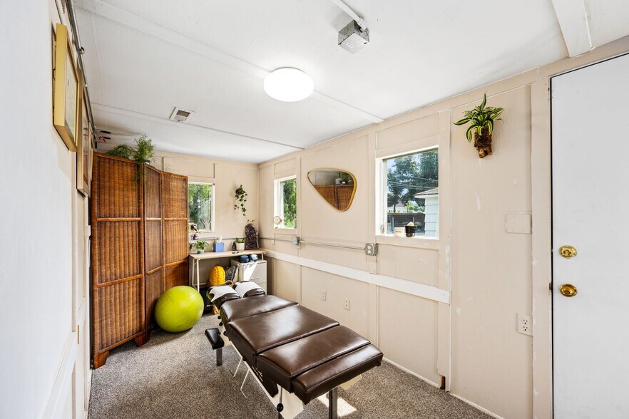 More Photos Of 1048 N 3rd St, Coeur d'Alene Office For Sale