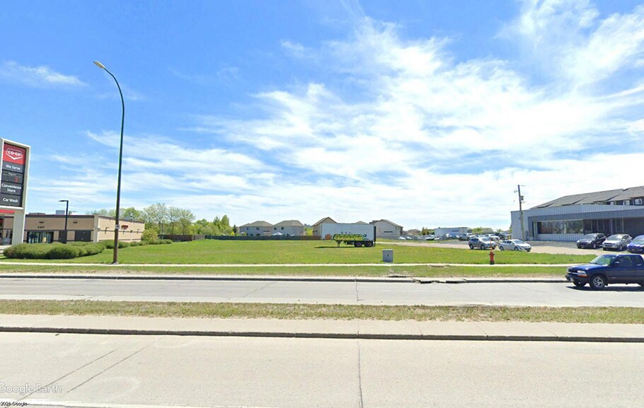More Photos Of Main @ Commonwealth Ave, Winnipeg Land For Sale