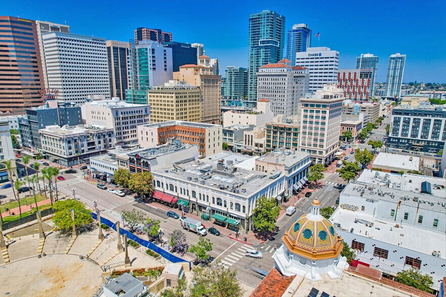 More Photos Of 901-933 4th Ave, San Diego General Retail For Sale