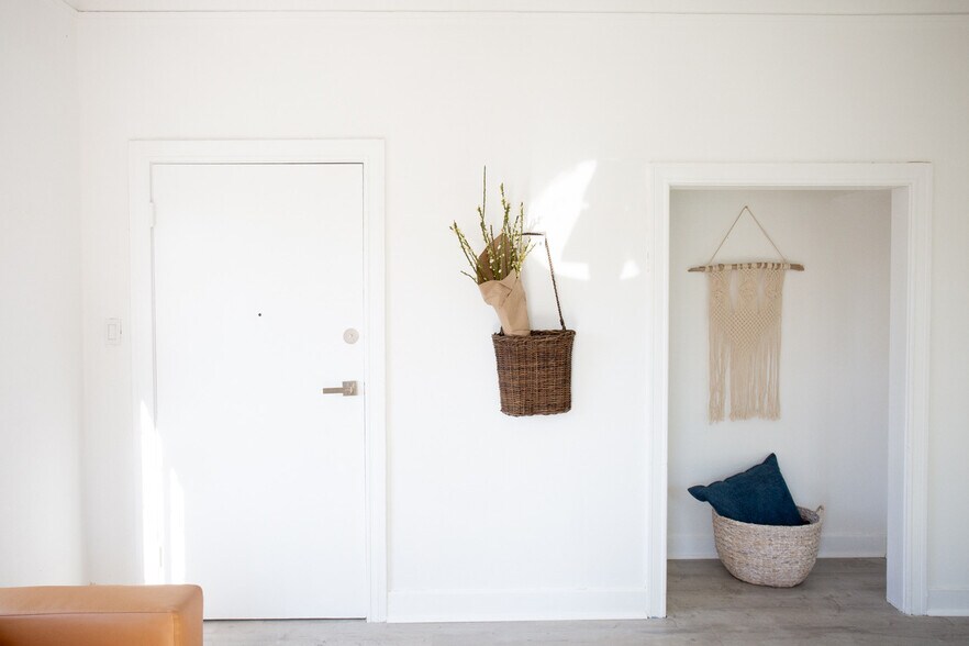 More Photos Of 406 S Coronado St, Los Angeles Apartments For Sale