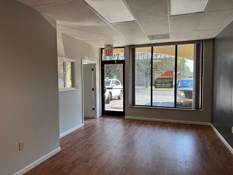 More Photos Of 624-630 Dolly Parton Pky, Sevierville Office For Lease