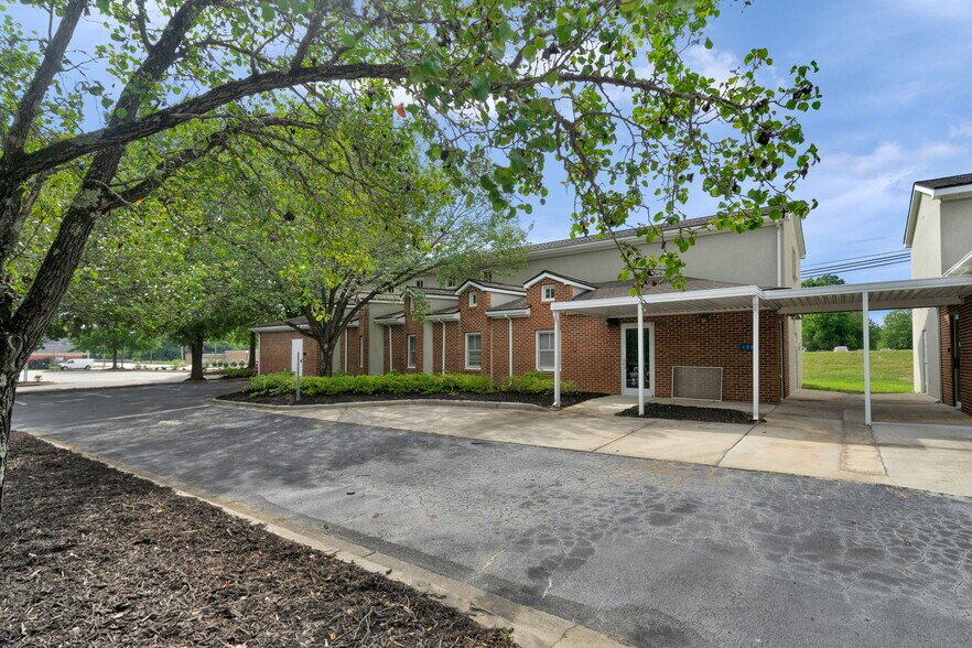 More Photos Of 1201-1203 Colonial Commons Ct, Lancaster Medical For Lease