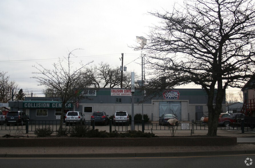 Primary Photo Of 4050 S Broadway, Englewood Auto Repair For Lease
