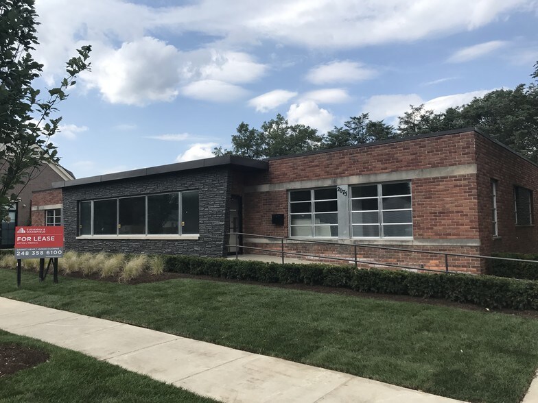 More Photos Of 2075 E 14 Mile Rd, Birmingham Loft Creative Space For Lease