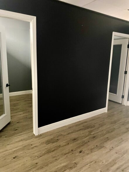 More Photos Of 4007-4025 Pontchartrain Dr, Slidell Storefront Retail Office For Lease