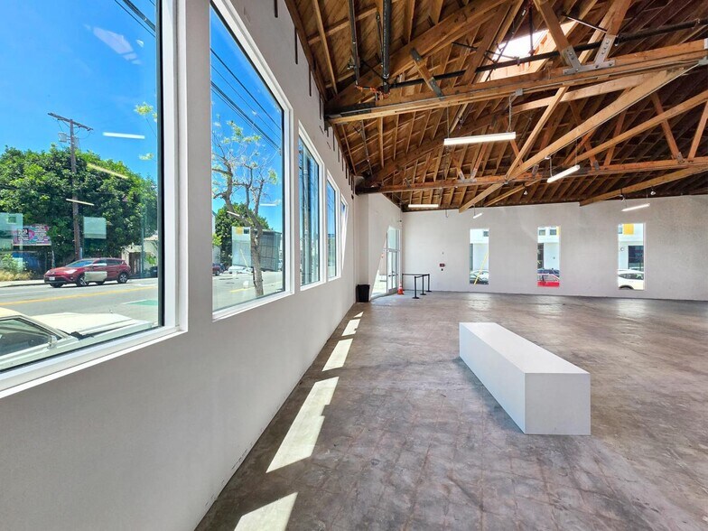 More Photos Of 5075 W Adams Blvd, Los Angeles Medical For Lease