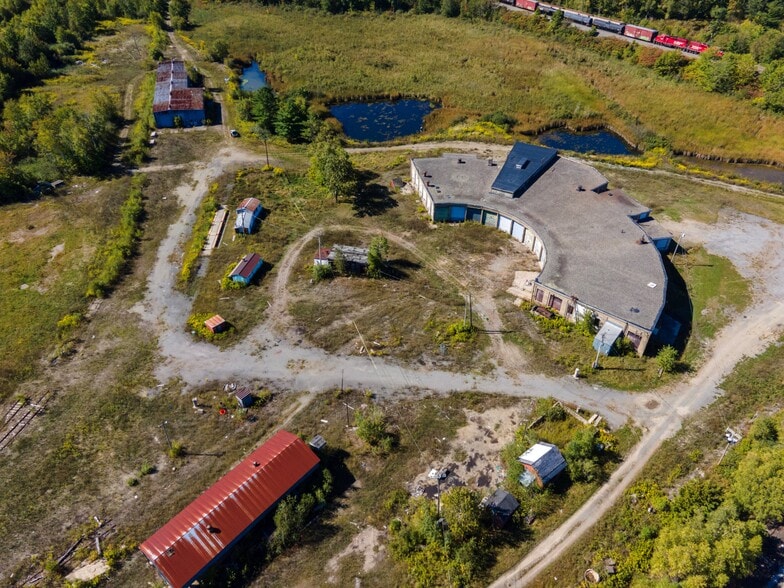 More Photos Of 90 Diesel Shop Rd, Hermon Distribution For Sale