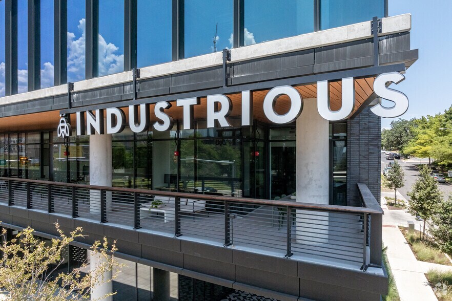 More Photos Of 924 E 7th St, Austin Coworking Space