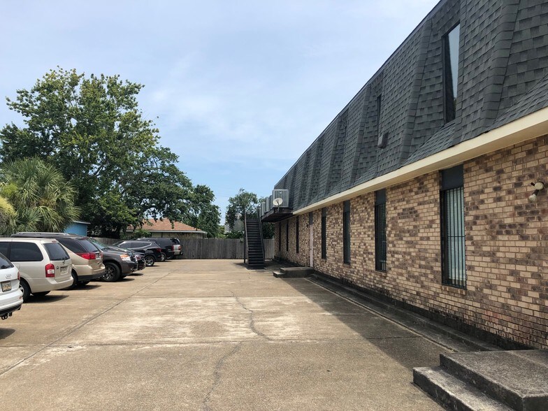 More Photos Of 3329 Florida Ave, Kenner Office For Sale