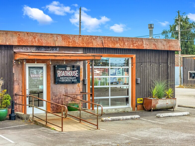 More Photos Of 780 US-101, Chinook Restaurant For Sale