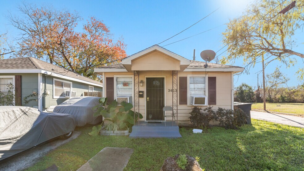 More Photos Of , Houston Multifamily For Sale