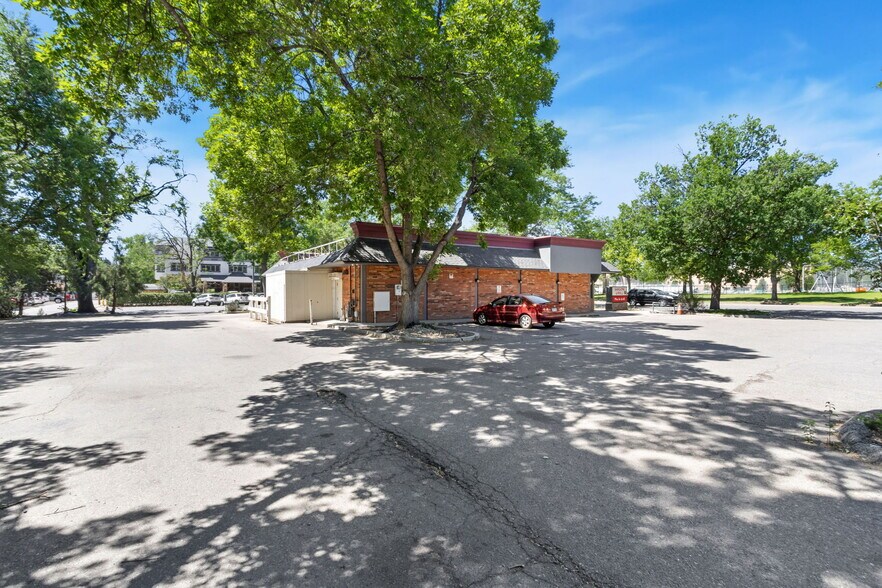 More Photos Of 1120 S College Ave, Fort Collins General Retail For Sale