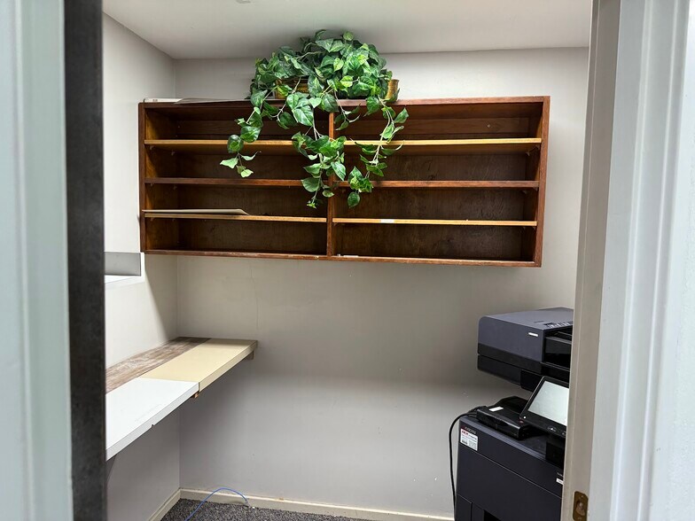 More Photos Of 202 NE 8th Ave, Ocala Office For Sale