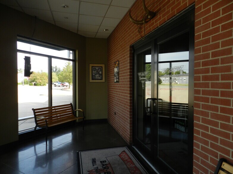 More Photos Of 309 E Main St, Carbondale Restaurant For Sale