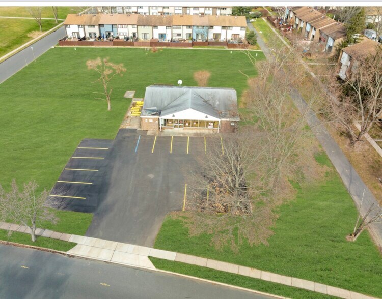 More Photos Of 46 Twin Rivers Dr, East Windsor Convenience Store For Sale