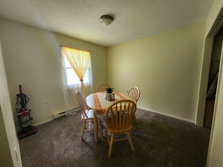 More Photos Of 204 3rd St SW, Rake Apartments For Sale