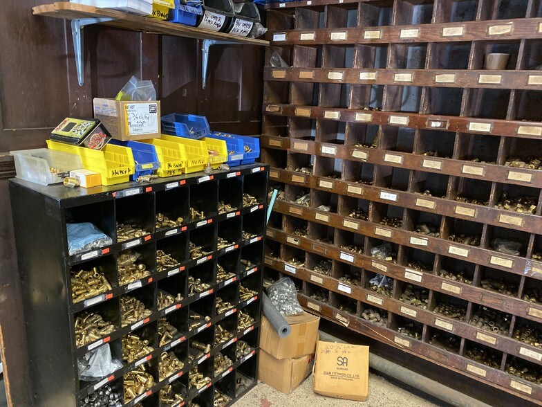 More Photos Of 55 Church St, Staten Island Warehouse For Sale