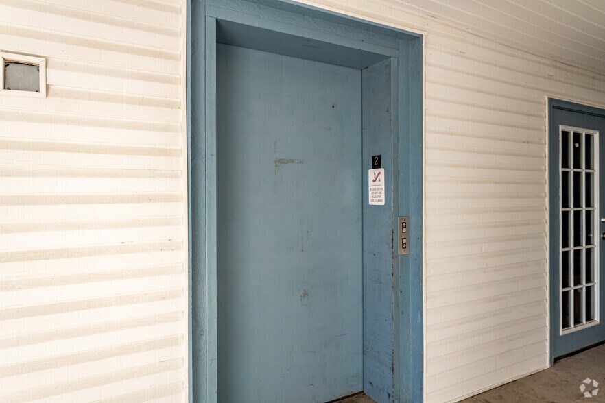 More Photos Of 360 Schaefer Dr, Branson Apartments For Sale