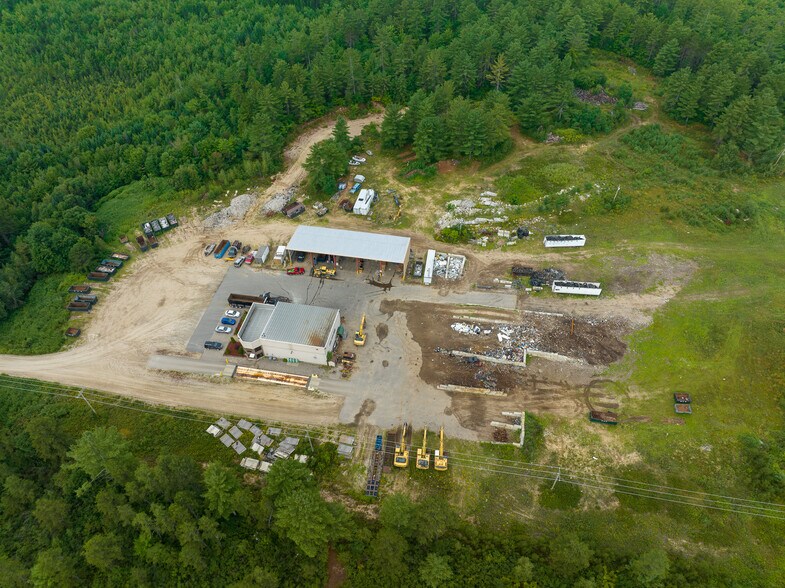 More Photos Of 563 Plains Rd, Tamworth Warehouse For Lease