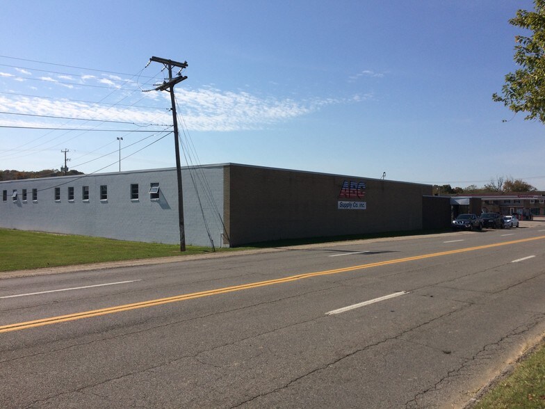 More Photos Of 105 C St, Kenova Warehouse For Lease