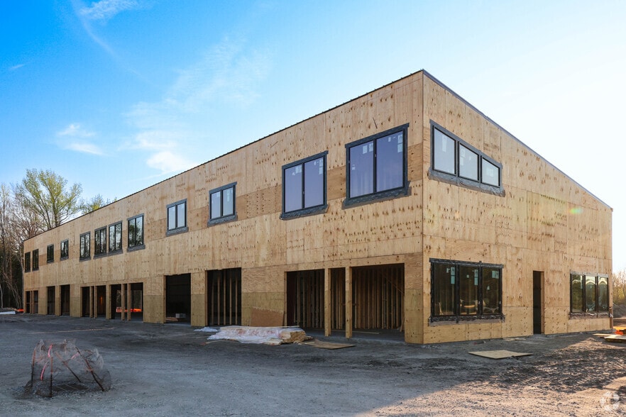 Primary Photo Of 3335 Pennington Dr, Wilmington Flex For Lease