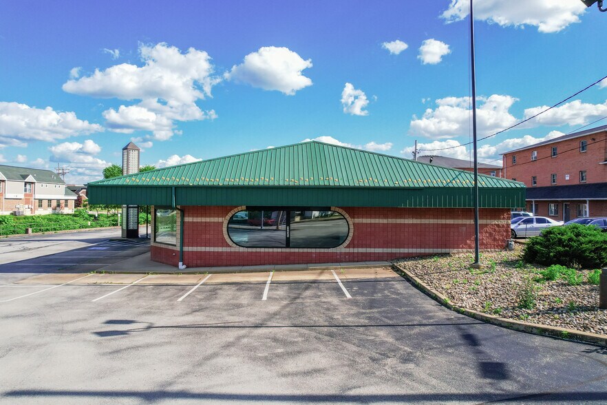 More Photos Of 1235 Oakland Ave, Indiana General Retail For Lease