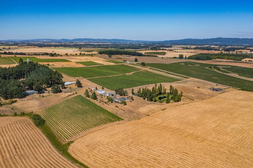 More Photos Of 10845 Brateng Rd, Monmouth Winery Vineyard For Sale