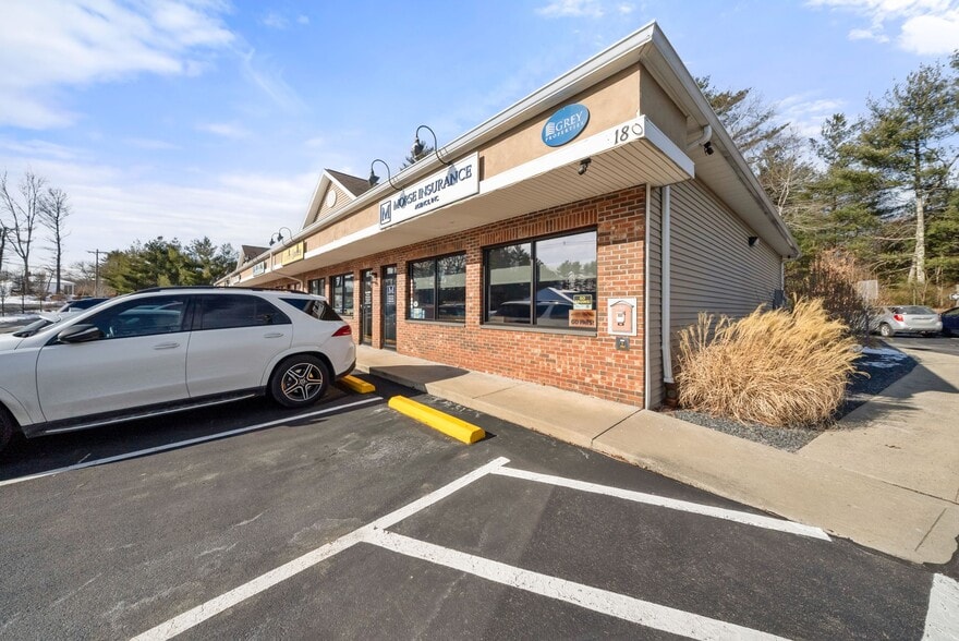 More Photos Of 180 Winter St, Bridgewater Unknown For Lease