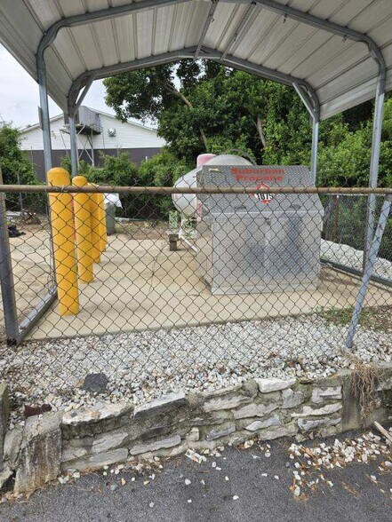 More Photos Of 602 E Buford St, Gaffney Storefront For Sale