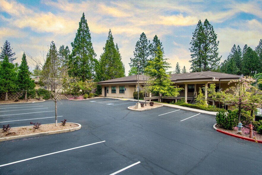 More Photos Of 380 Sierra College Dr, Grass Valley Office For Lease