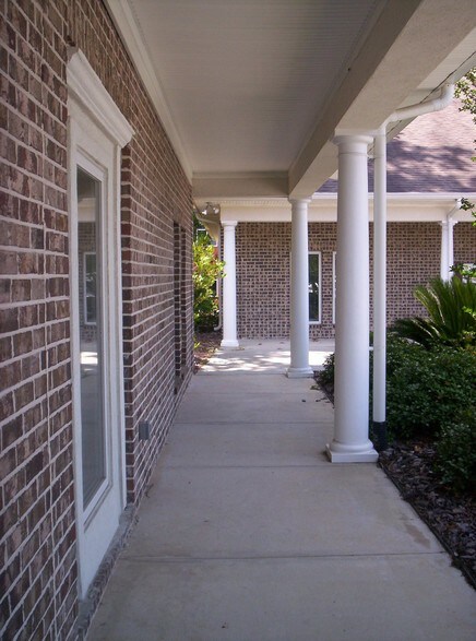 More Photos Of 107 Southern Blvd, Savannah Office For Lease